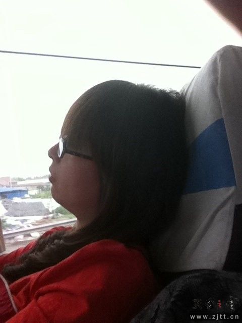 漫漫长路虽有美女相伴亦不能眠