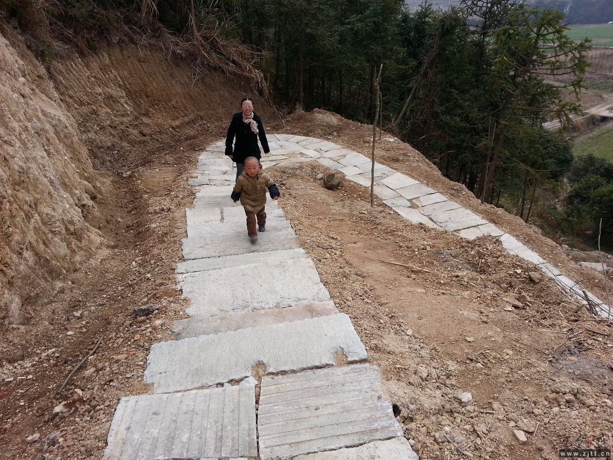 20130310_165632_调整大小.jpg