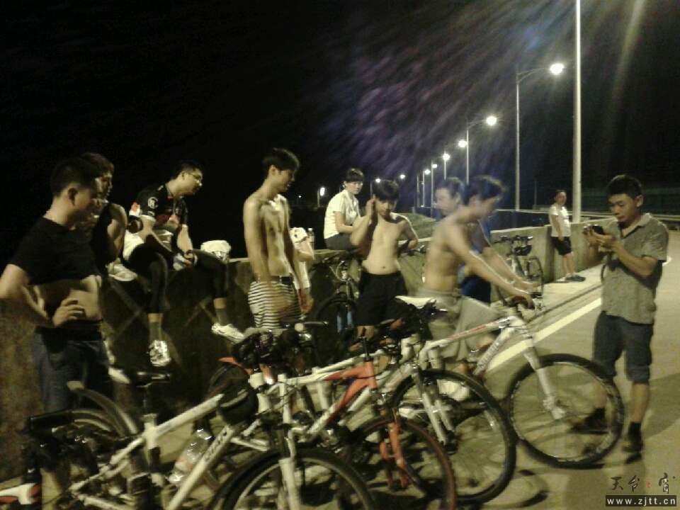 QQ图片20130617003652.jpg