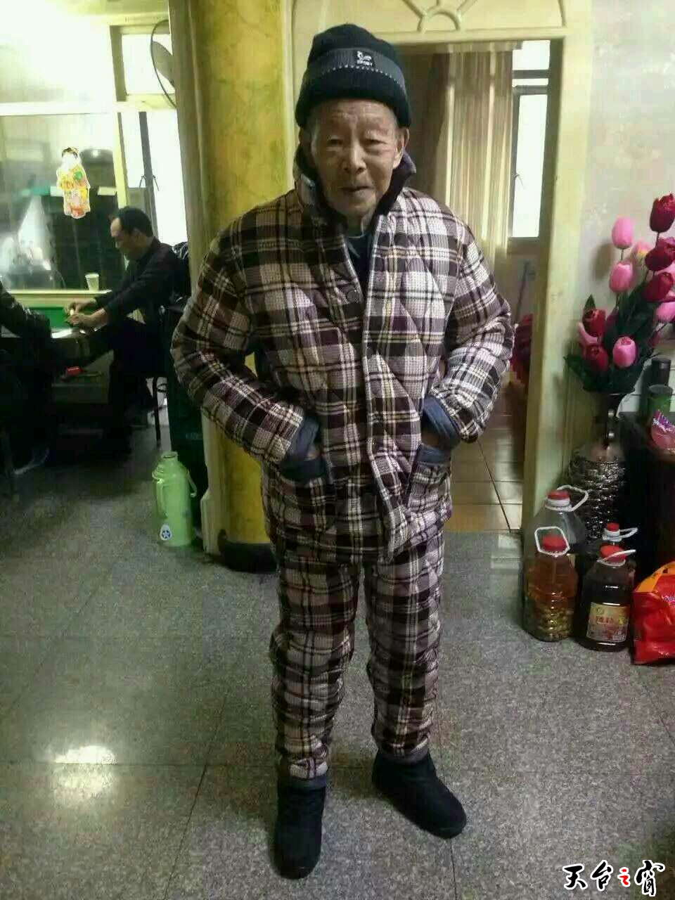 x9lOozlfjDoR.jpg