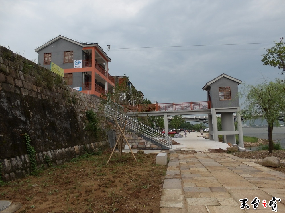 100_0212_调整大小.JPG