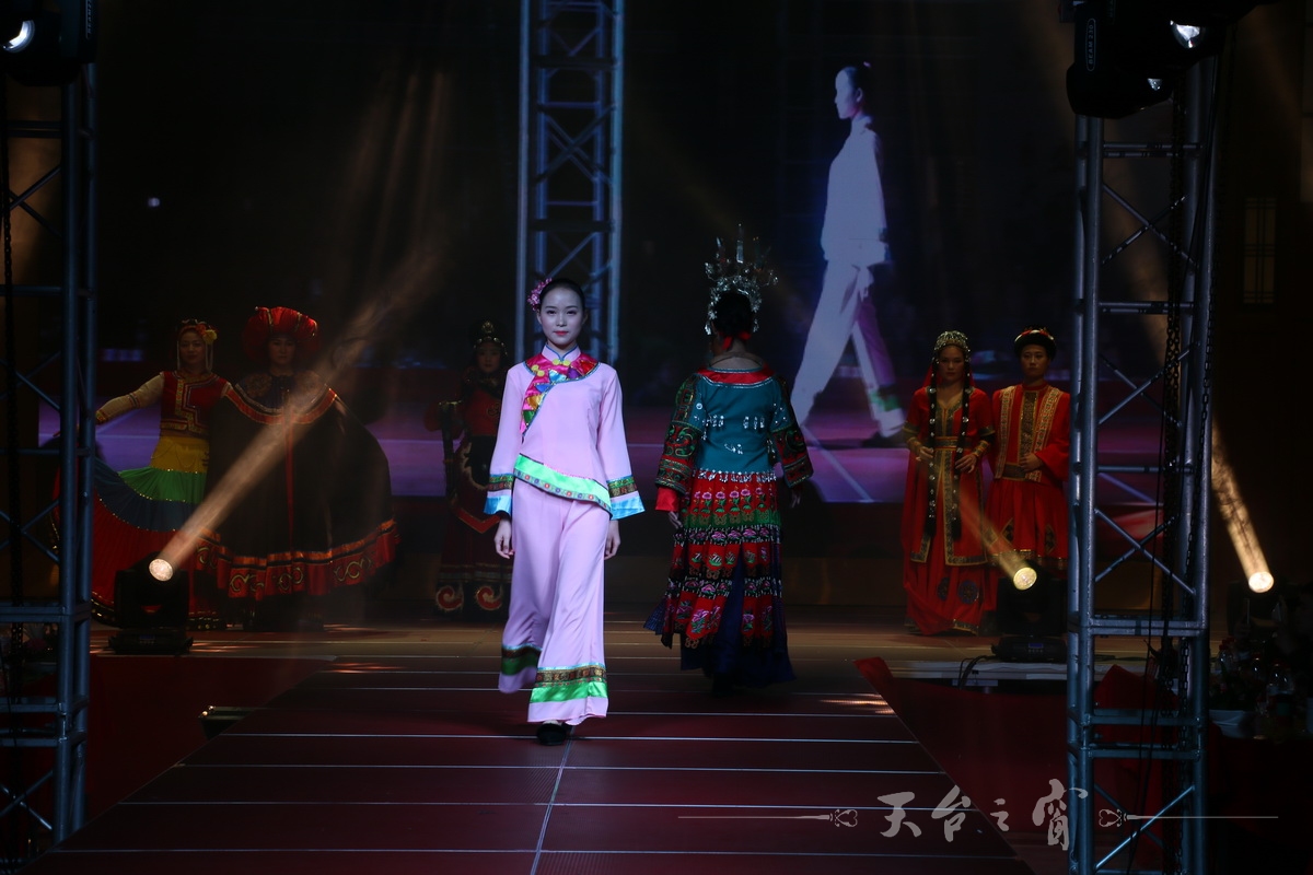 IMG_8942_调整大小.JPG