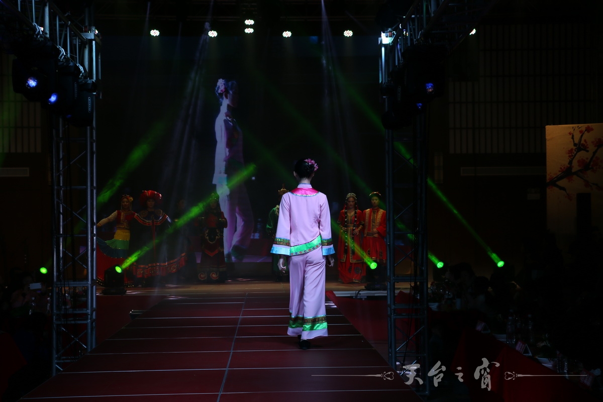 IMG_8947_调整大小.JPG