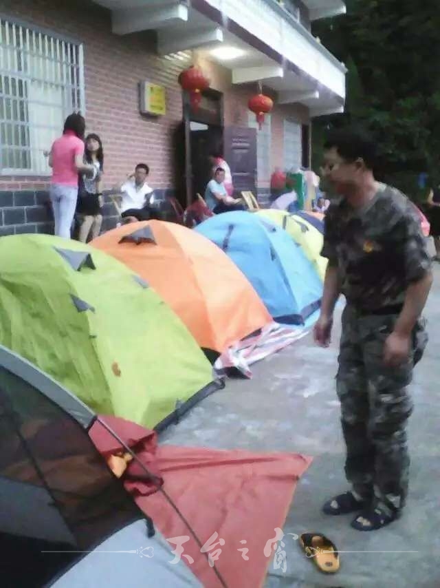 客栈搭帐篷1.jpg