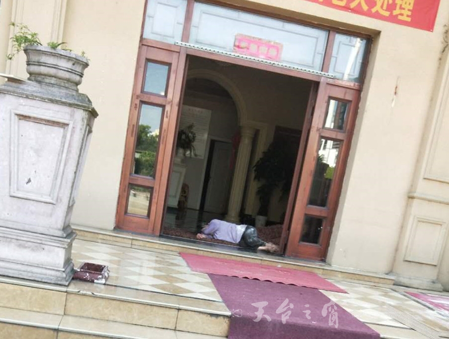 微信图片_20180627122101_副本.jpg