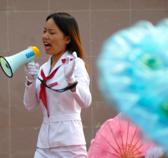 天台县学校"生态德育"工程启动仪式暨少年先锋队成立55周年少先队大检阅