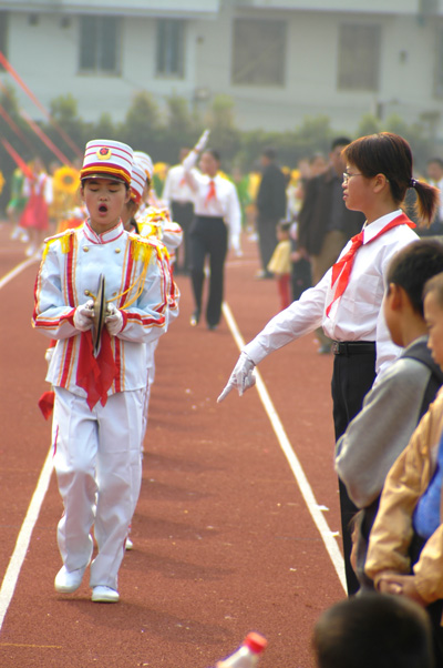 天台县学校"生态德育"工程启动仪式暨少年先锋队成立55周年少先队大检阅