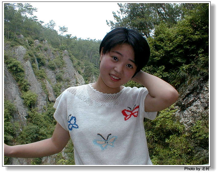又从箱角落里找出一张PLMM的PP