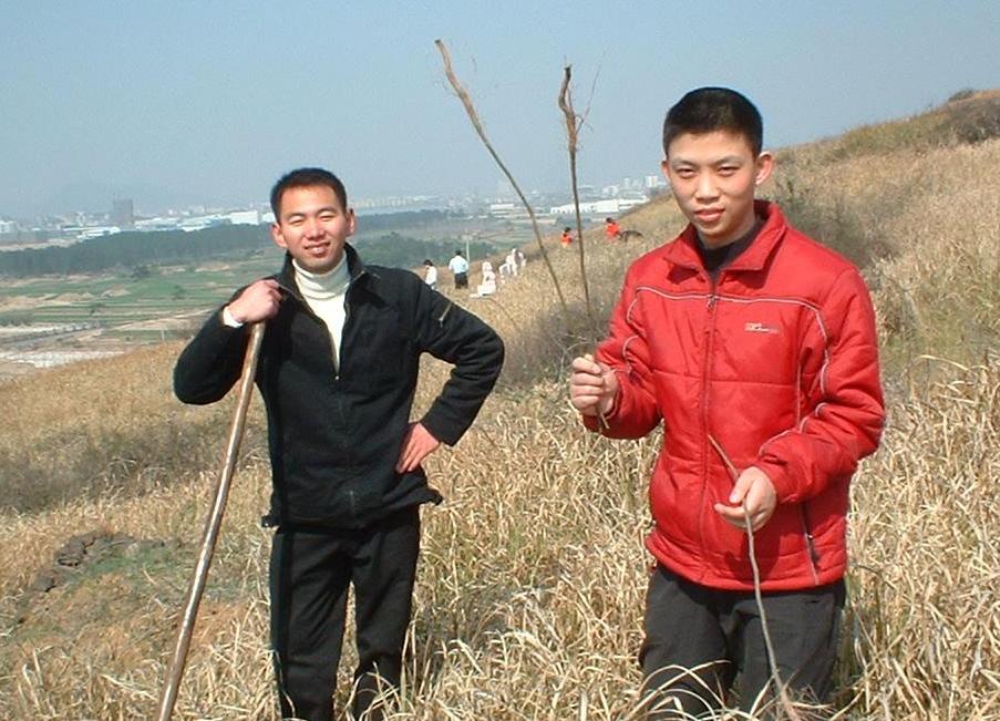 义务植树活动剪影
