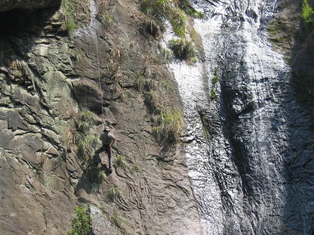 偶贴几张这星期我们在仙居岩降的照片