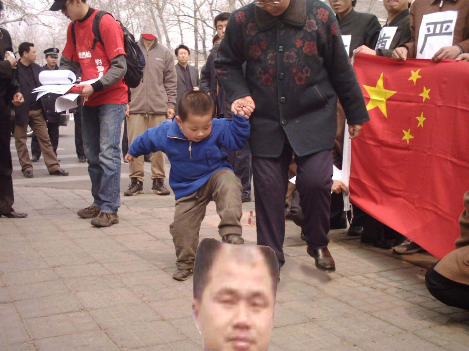靠 ,这图不猛我切