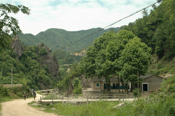 阳光季节--桐坑溪-万年寺-万马渡游记