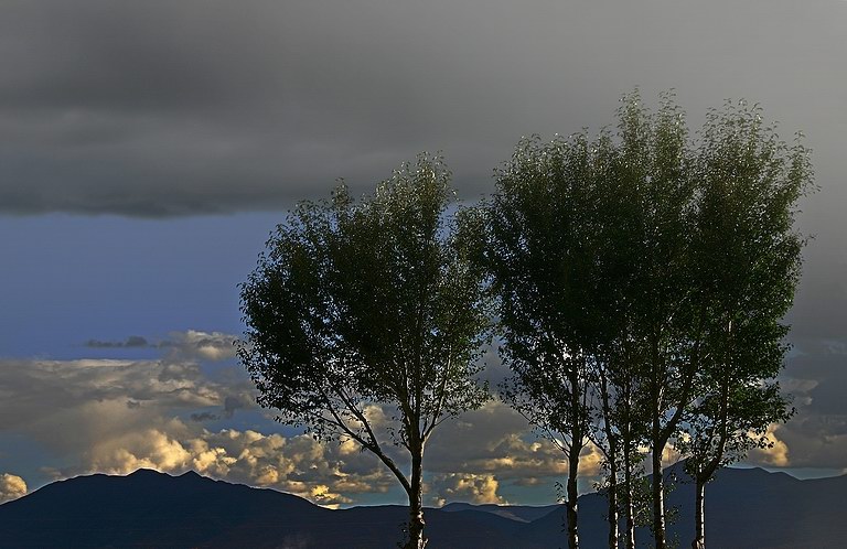 徒步穿越泸沽湖---稻城攻略（路线图）