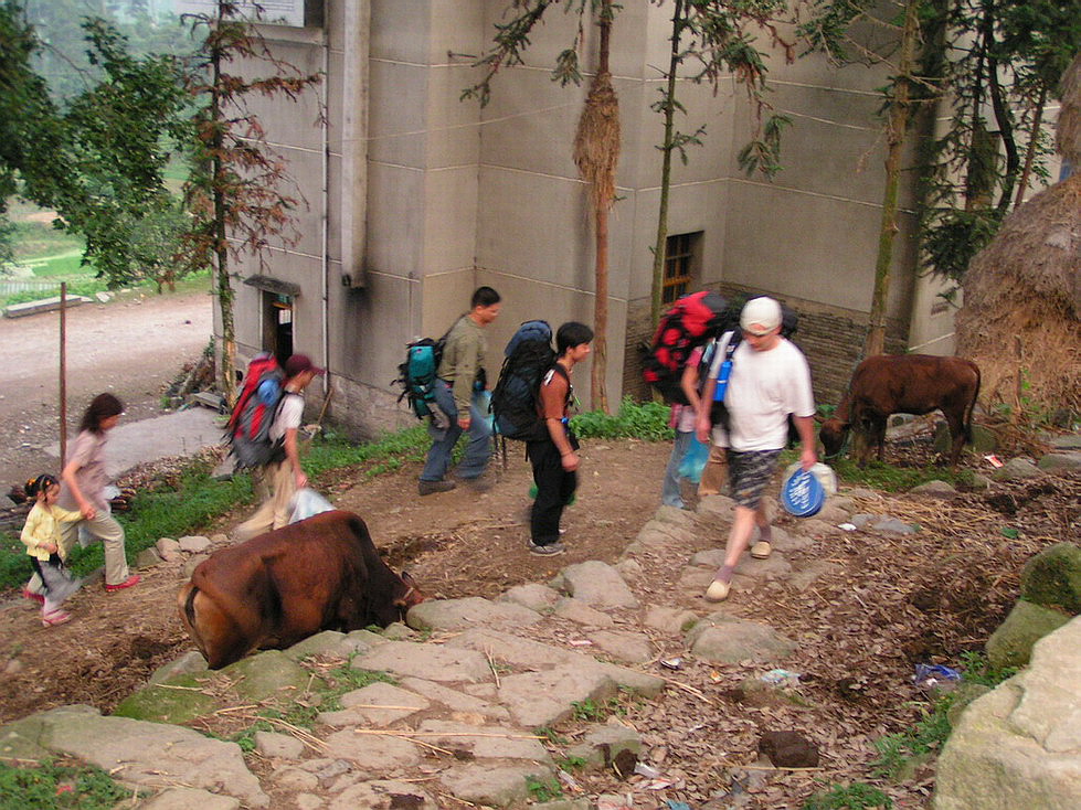 同志们.偶们苍山顶溜达回来啦!