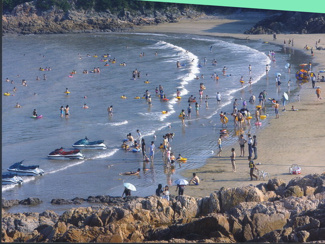 去海边踏浪怎么样？