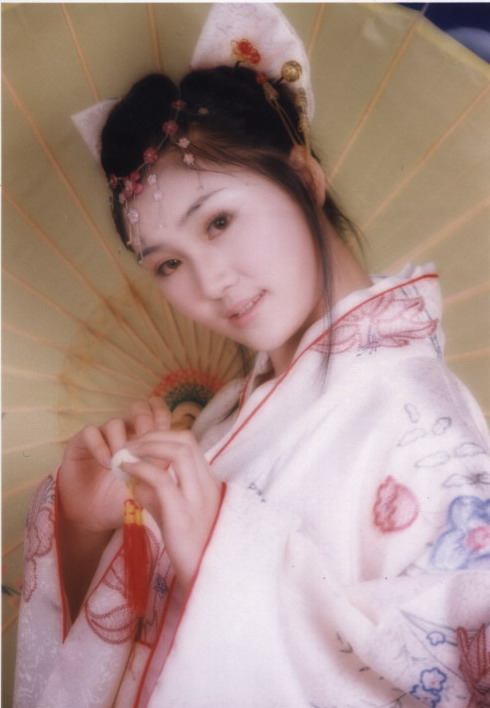 冒着生命危险，发几个聊天室的美女