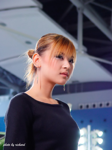 冒着生命危险，发几个聊天室的美女