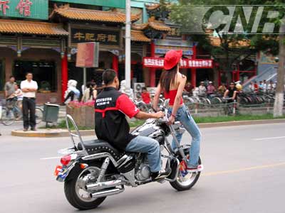 组图：摩旅节最后一场比赛