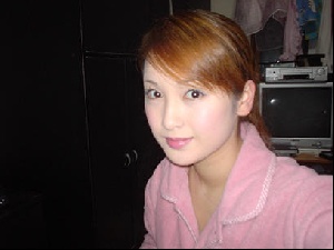 请大家把自己知道的济聊的论坛的美女都说出来嘛！（女士勿进啊。要不然肯定想砍死我）~哈~~~~~~