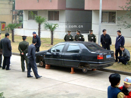 倒霉的加长富康