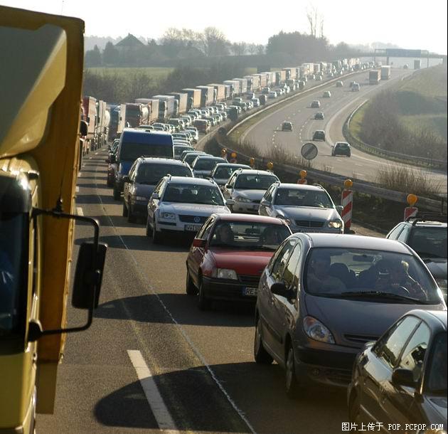 中国与德国堵车时的对比