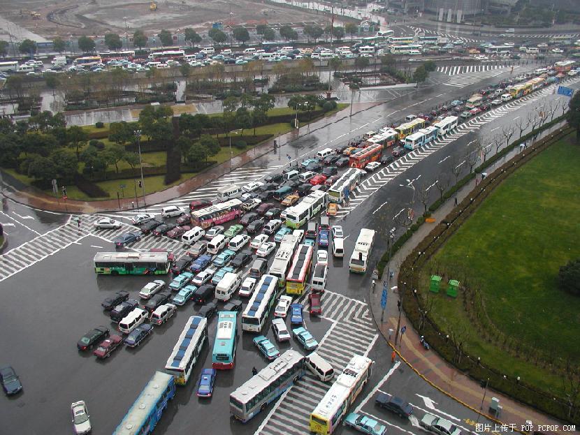 中国与德国堵车时的对比