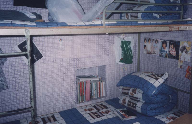 关于如何上传头像，签名档的图片