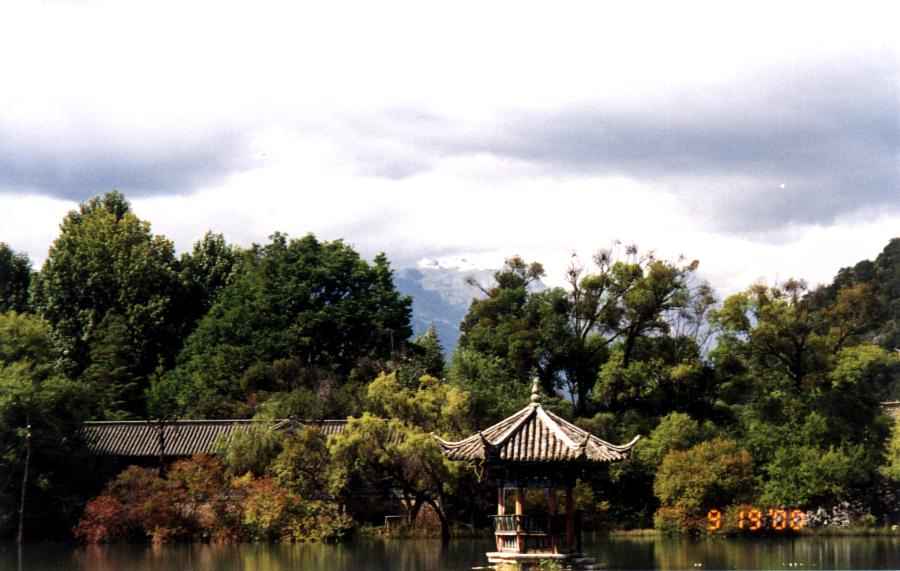 关于如何上传头像，签名档的图片