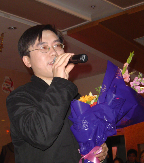色友亮相