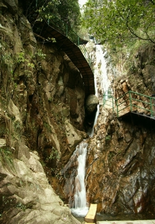 我眼中的龙穿峡景区