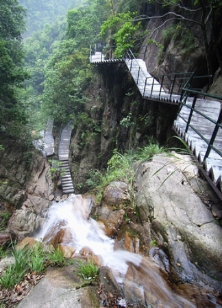 我眼中的龙穿峡景区