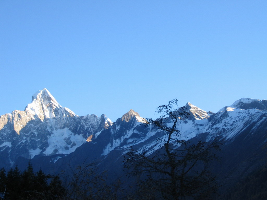零距离接触------蜀道   雪山   国宝