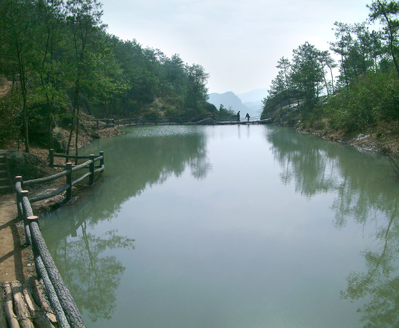 龙山天湖