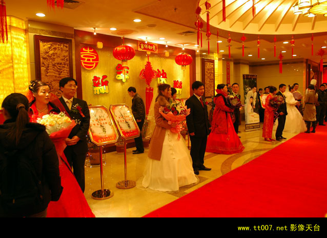 大家一起来结婚