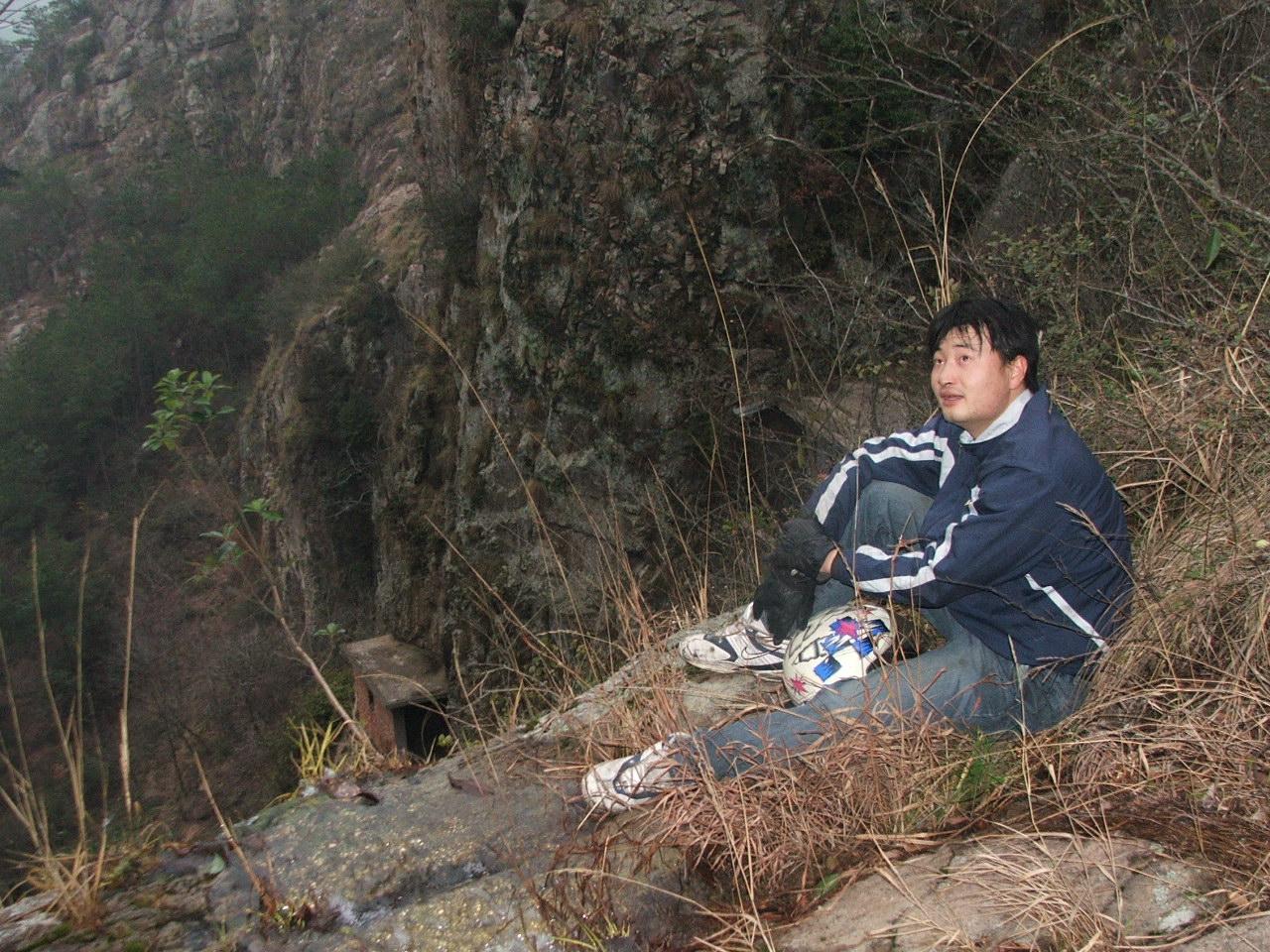 上次张上个星期五爬山的照片