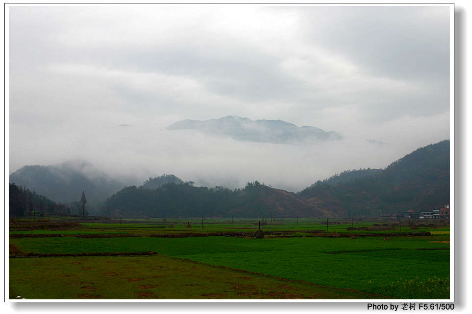 雨中寒山湖