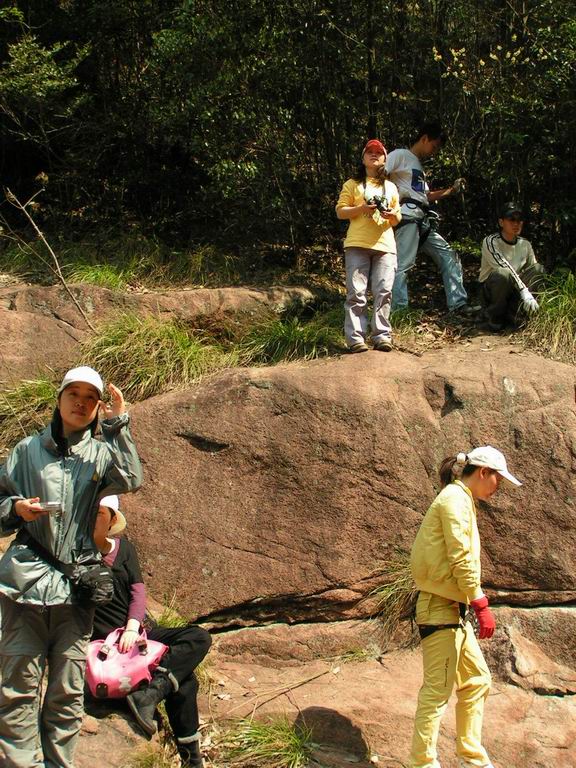 2005.4.9龙川峡岩降之花絮