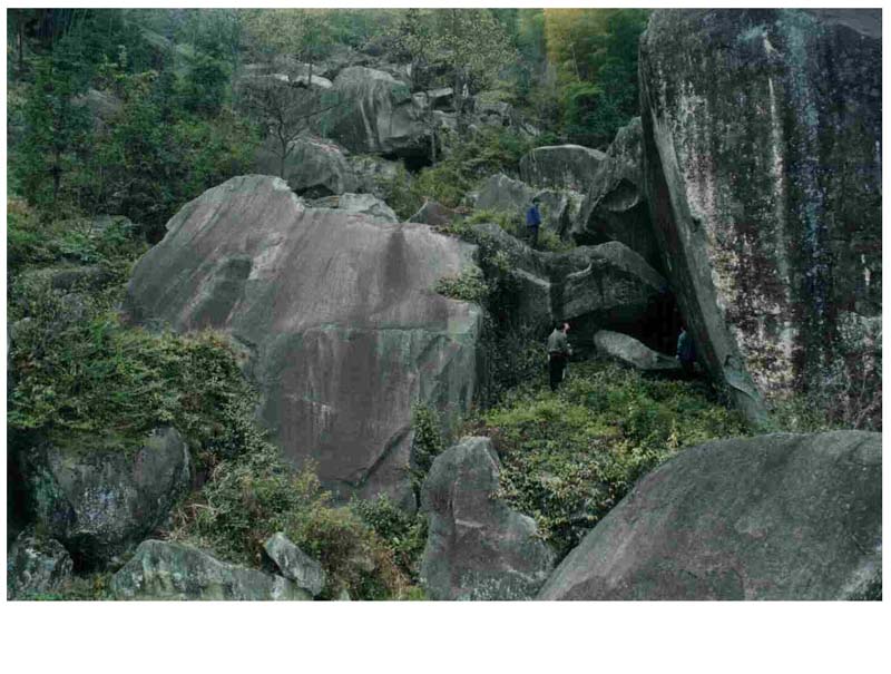 富显云海  山隐宝藏