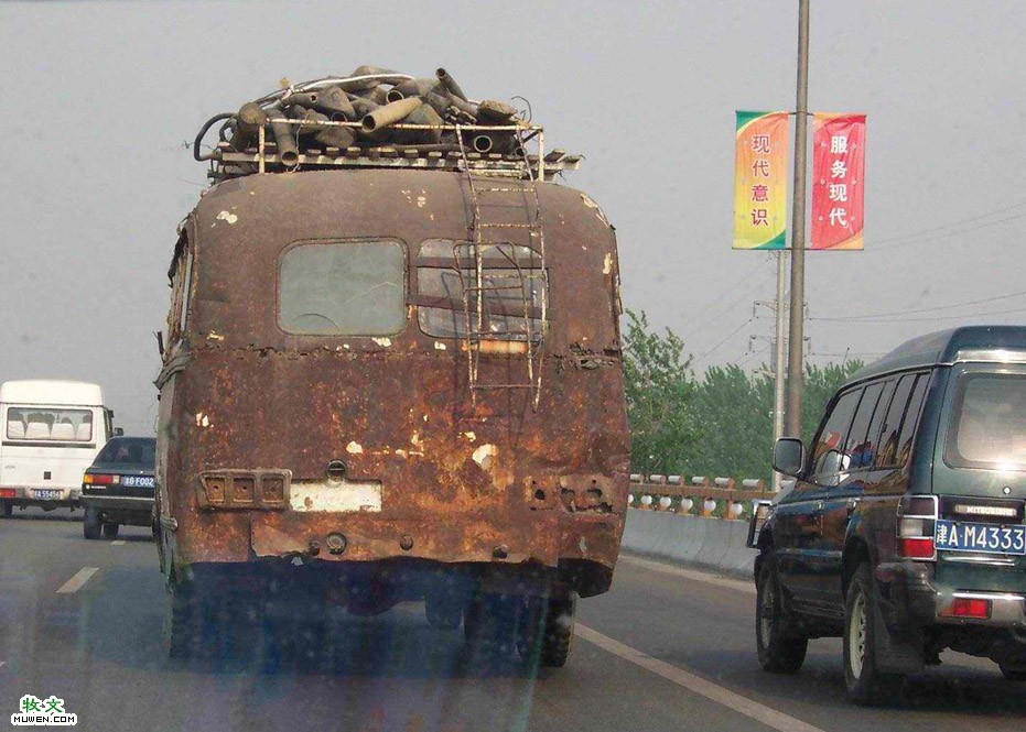 高速公路上拍到的中国第一猛车