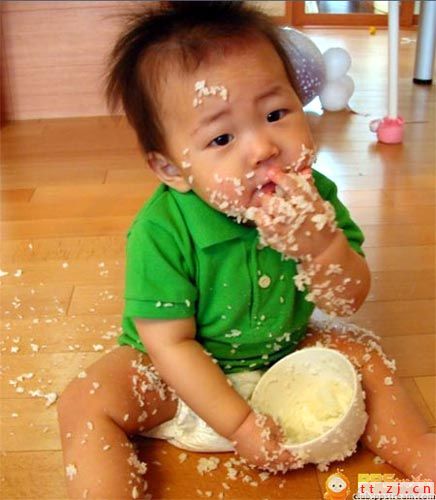 爆笑！让爸妈发疯的小孩
