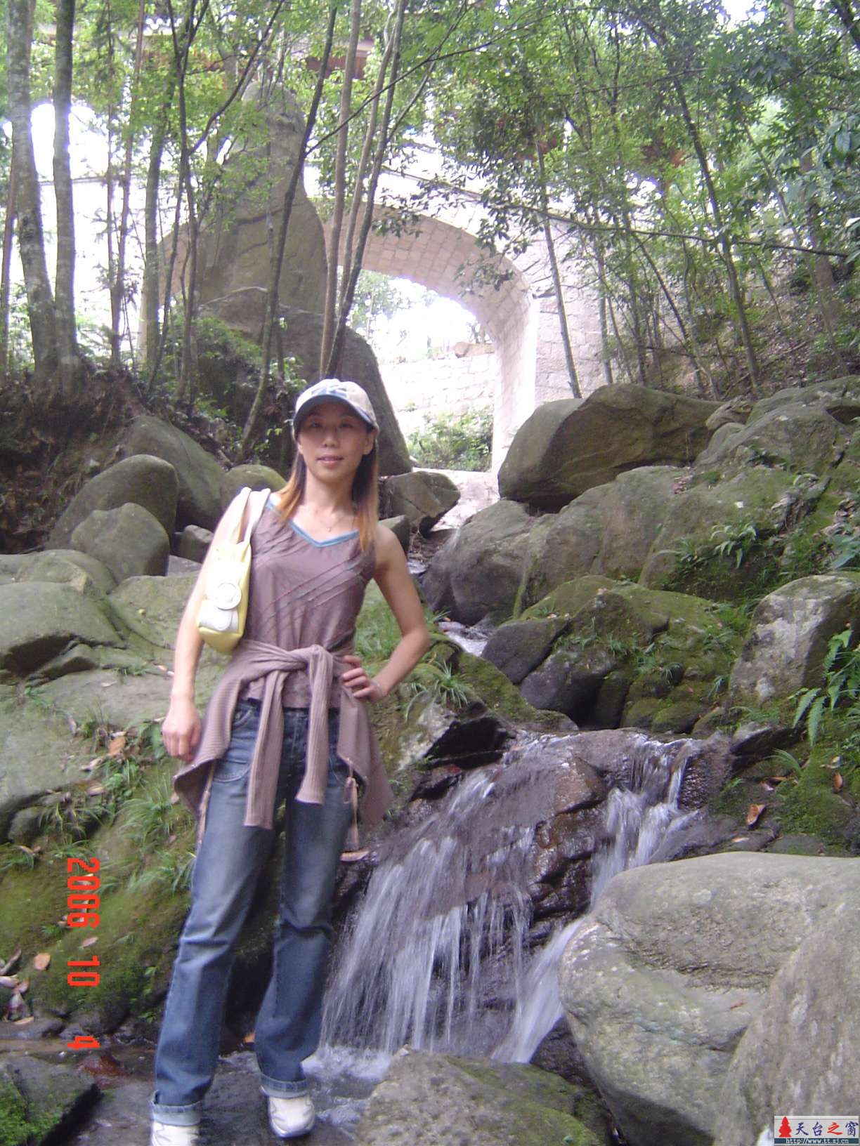 高明美女