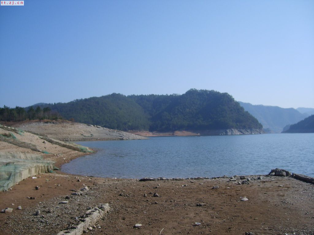 寒山湖（菜鸟之作，表见笑）