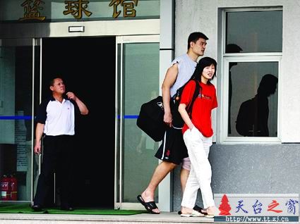 [分享]]发张玉照给大家爽爽----我和我老婆
