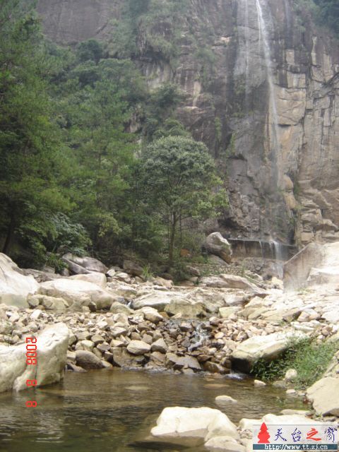 拍到的龙穿峡图片