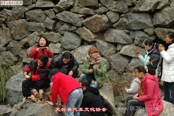 元旦九龙潭烧烤活动照片