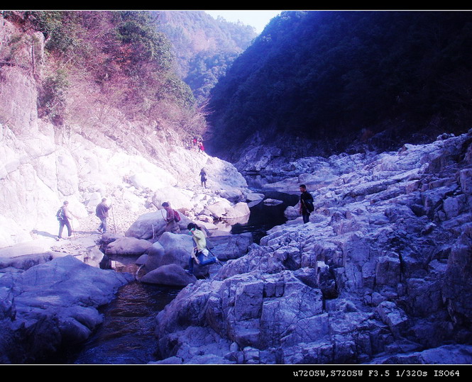 天台东北野溪沟------大同银板坑、下深坑探奇