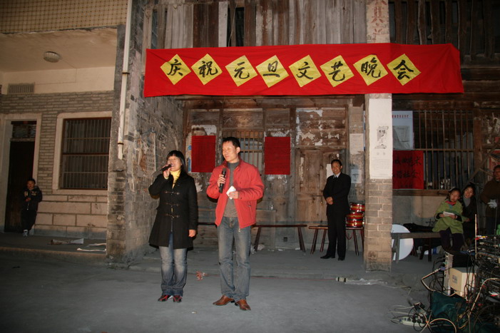 走进新农村的戏迷俱乐部