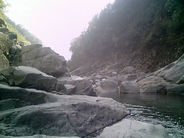 天台东北野溪沟------大同银板坑、下深坑探奇