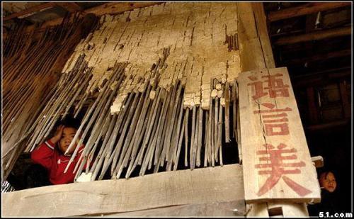 让人心寒！贵州大方县“天壤之别”的生活
