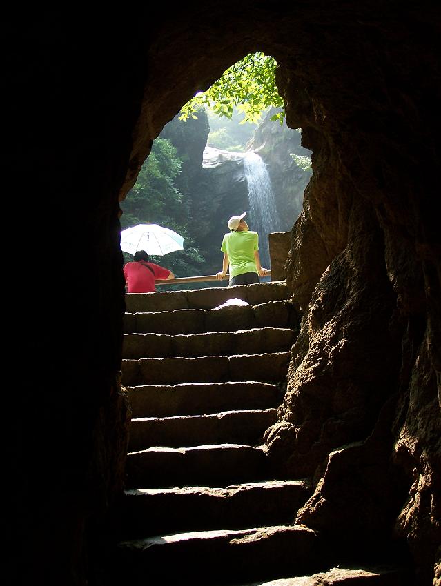 清凉夏天休闲绝处－－琼台仙谷